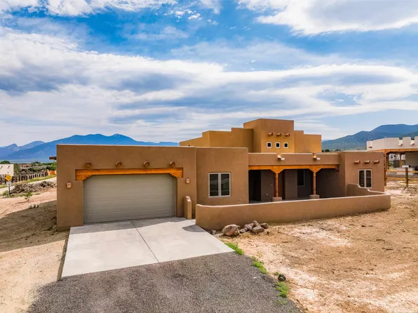 421 Este Es, Taos, NM 87571