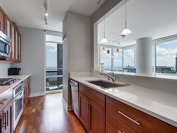 4th image of 505 N McClurg Ct APT 2403