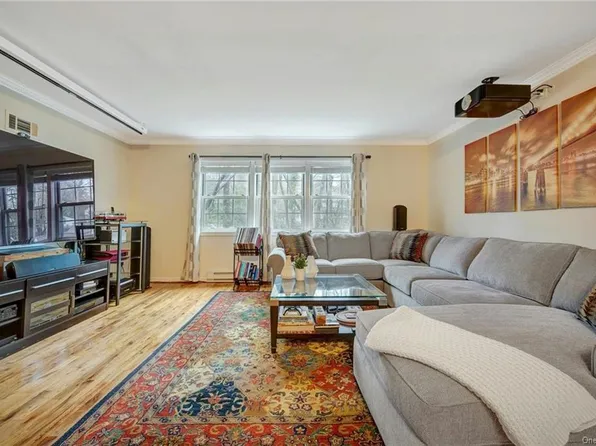 120 Texas Ave #120, Bronxville, NY 10708