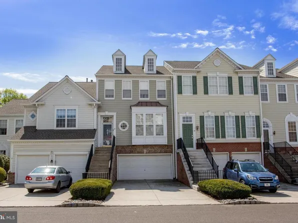 82 Avalon Ct, Doylestown, PA 18901