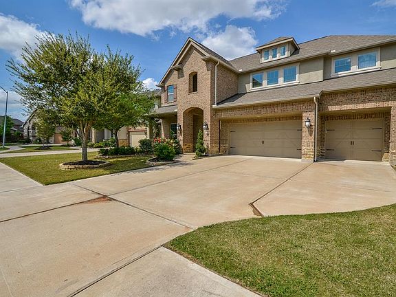 3rd image of 24210 Olivara Ln
