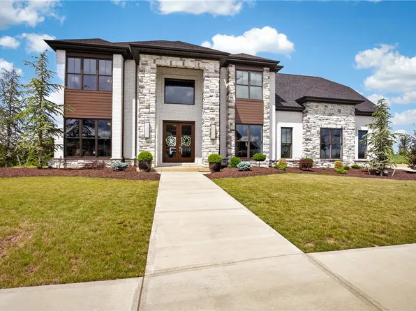218 Loganbridge Dr, Peters Township, PA 15367