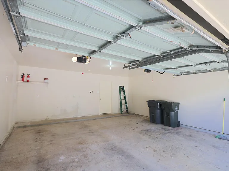 4810 Zachary Ln — Photo 33