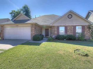 1130 E 138th St, Glenpool, OK 74033