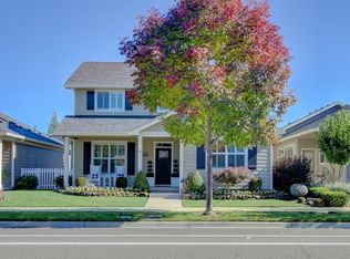 1086 N Haskell St, Central Point, OR 97502