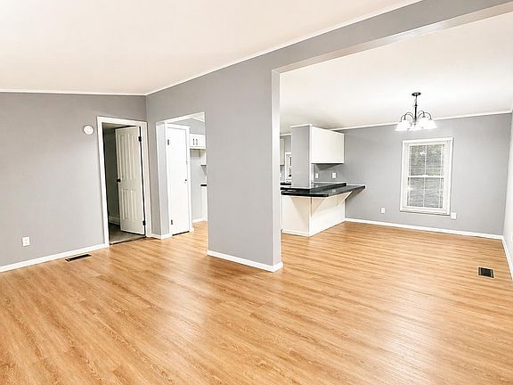 5th image of 3104 Park Rd