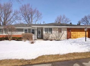 226 Austin Ave, Park Ridge, IL 60068