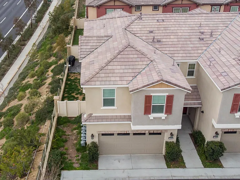22058 Barrington Way — Photo 2