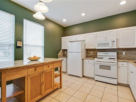 4th image of 24331 Breezy Oak Ct
