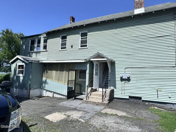 17 Mohawk Avenue, Waterford, NY 12188