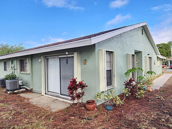 2nd image of 1362 SE La Haven Court