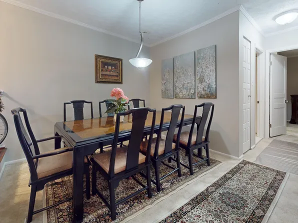7726 Hanover Pkwy APT 304, Greenbelt, MD 20770