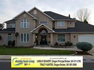 1915 W Alleluia Ave, Hermiston, OR 97838