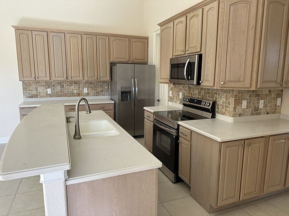 5th image of 5340 Sandy Hill Ln