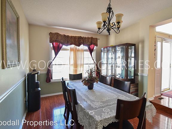 3rd image of 7505 Dakota Cir