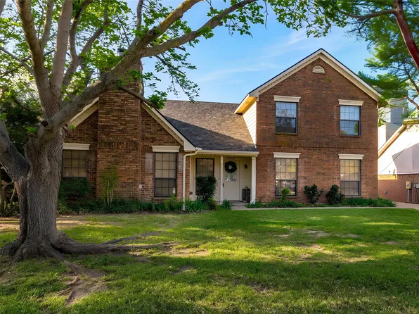 3227 Summerfield Dr, Grapevine, TX 76051
