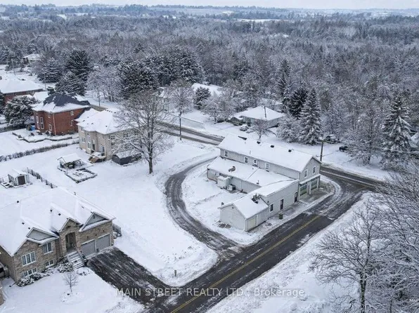 280 Bells Ln #1, Innisfil, ON L0L 1R0