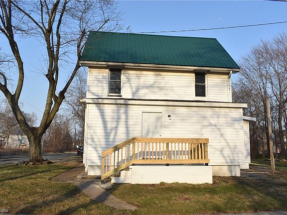4th image of 2806 Humphrey Ave