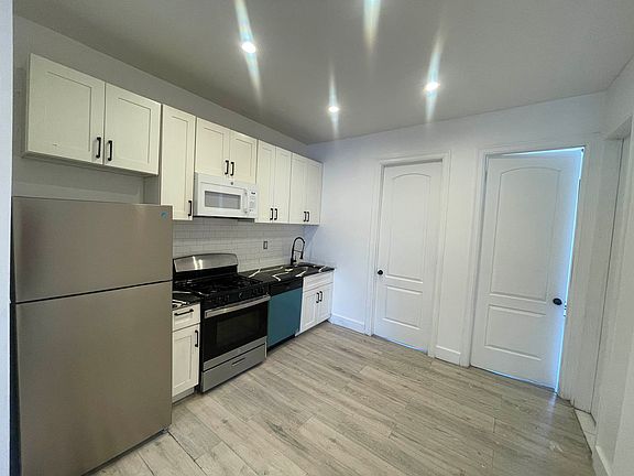 2nd image of 221 Rockaway Ave #2