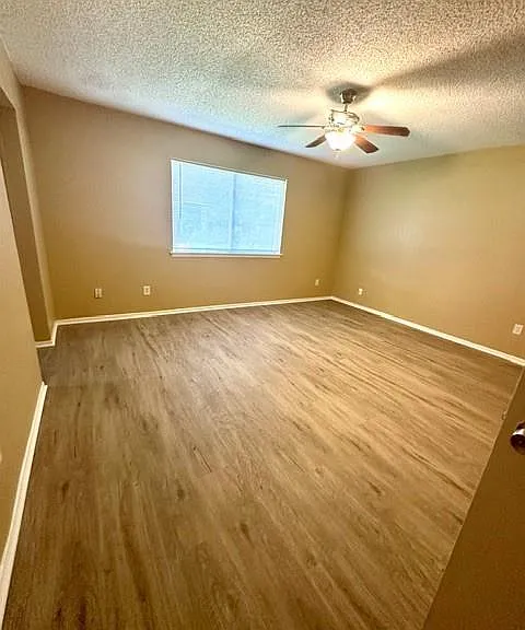 12210 Roandale Dr — Photo 25