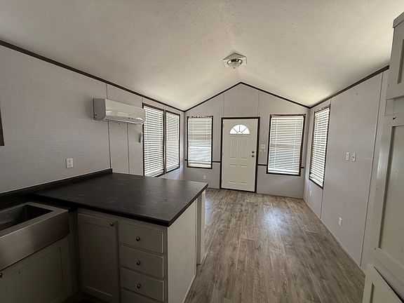 5th image of 1010 E 1st St #36