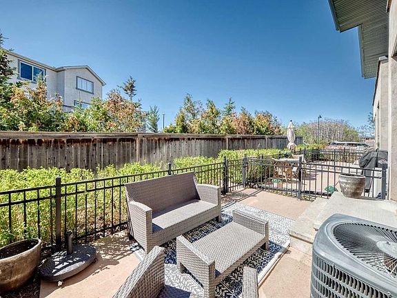 3rd image of 25 S Aspen Hills Ter SW