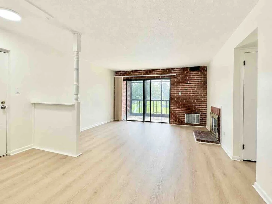 2 bed, 2.0 bath, 1200 sqft, $1,980 — Photo 3
