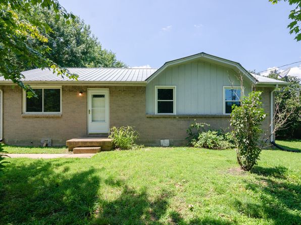 7109 Hall Ln