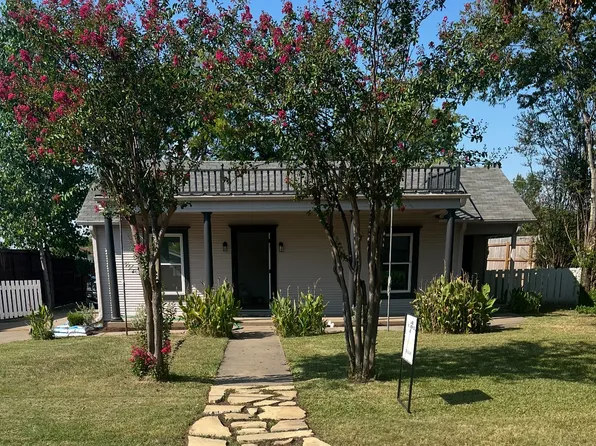 422 W Goshen St, Canton, TX 75103