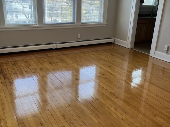 40 Newcomb St #7, Haverhill, MA 01830