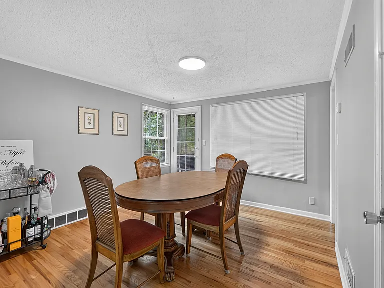 7237 Roe Ave — Photo 9
