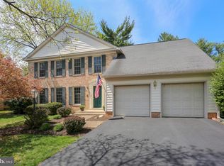 20304 Highland Hall Dr, Gaithersburg, MD 20886