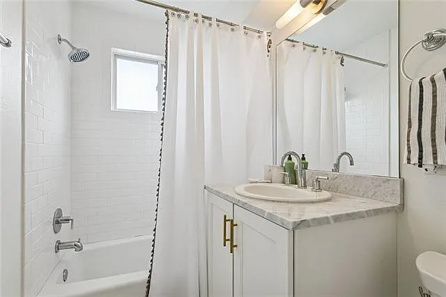 2833 Saint Charles Ave #27 — Photo 13