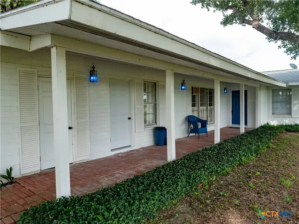 175 Fm 136, Woodsboro, TX 78393