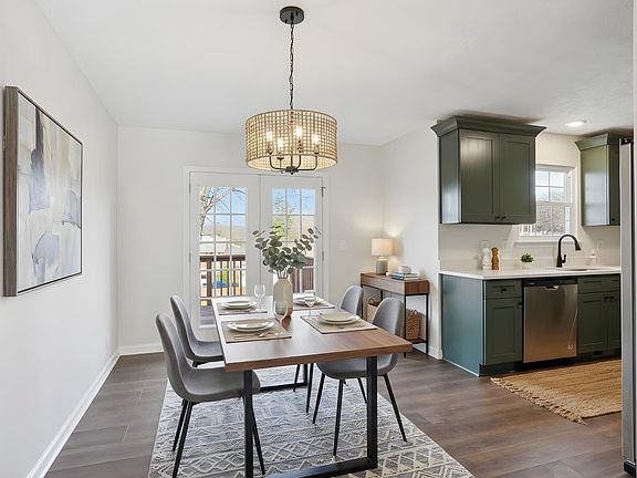 3rd image of 1147 Fitzpatrick Rd