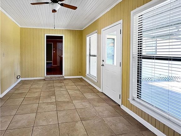 5th image of 322 Quelqueshue St