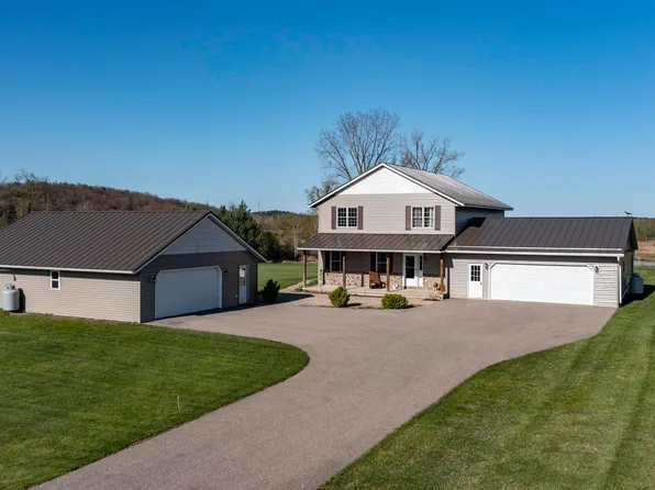 N1195 Pope Rd, Waupaca, WI 54981