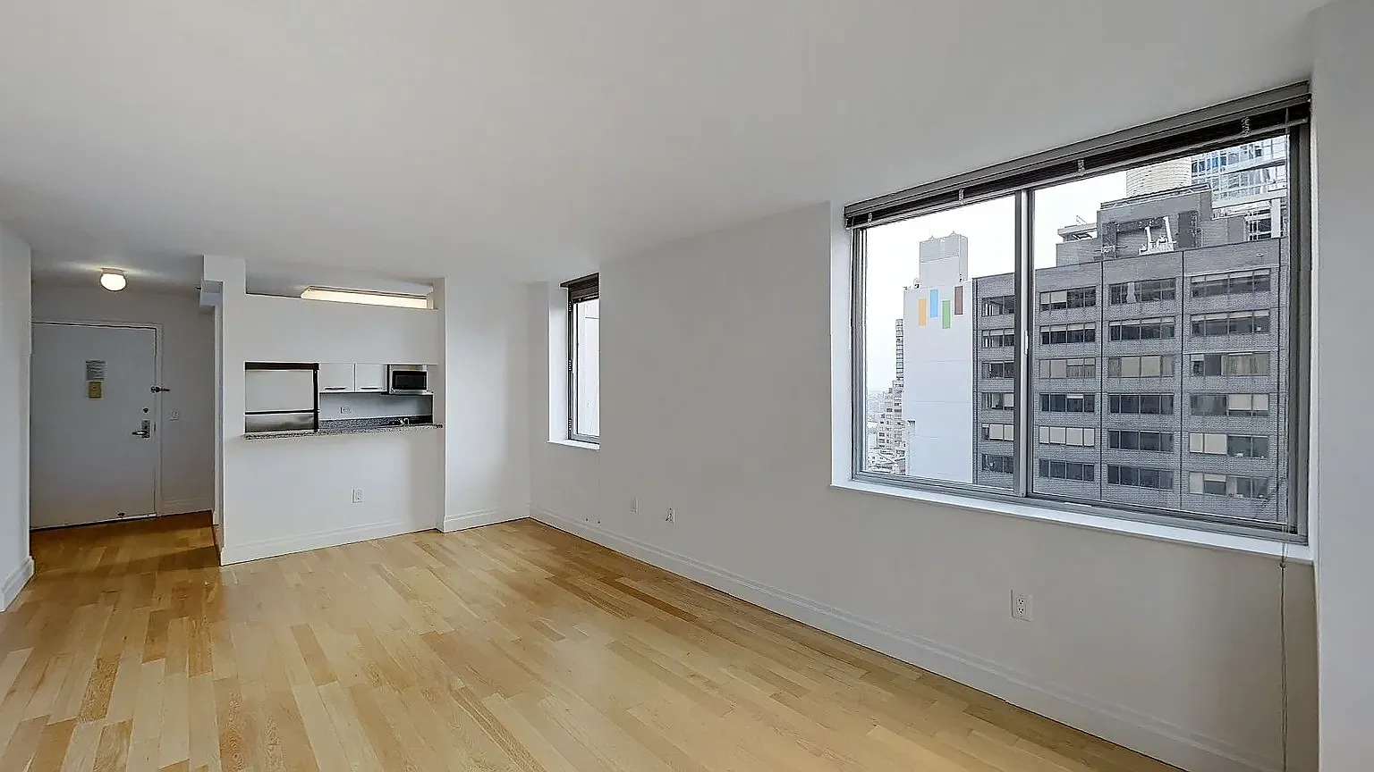 150 East 44th Street — Photo 4