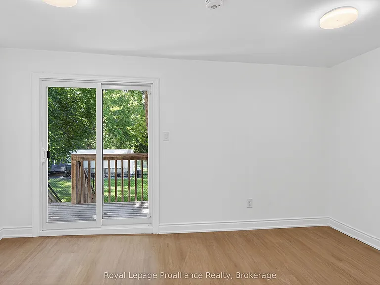 171 Hazlitt St #4 — Photo 7
