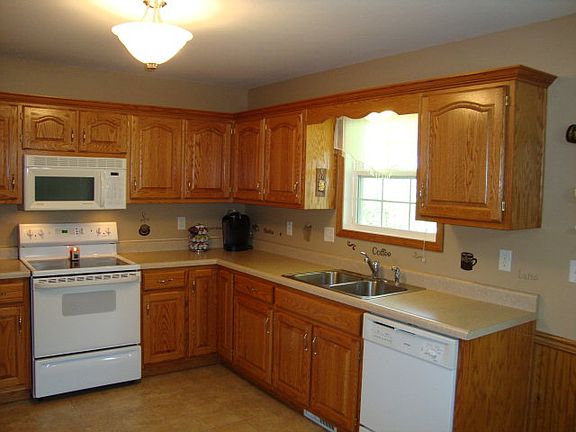 2nd image of 160 Northrup Ave