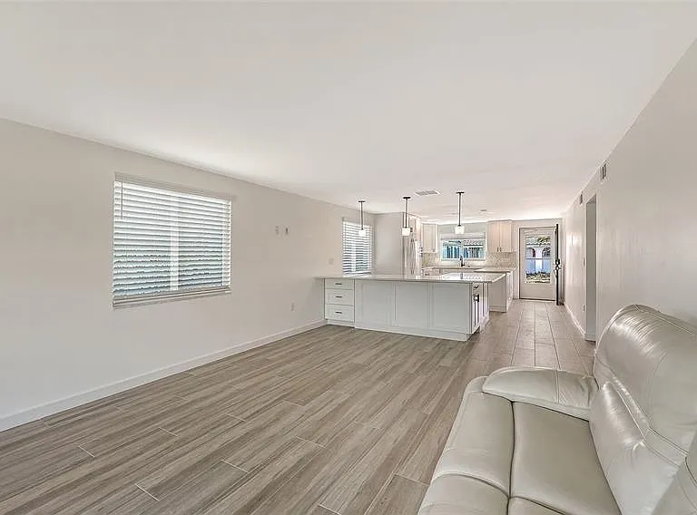 909 Spanish Dr N — Photo 16