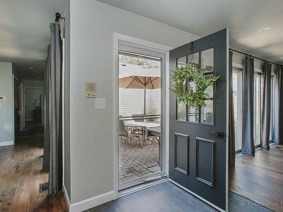 3rd image of 1056 Dartmouth Dr