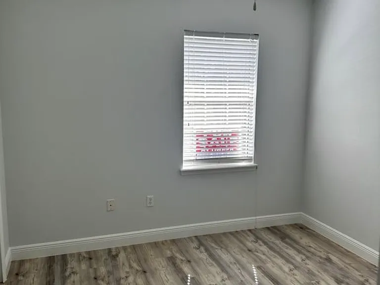 2950 SW 35th Pl #50 — Photo 30