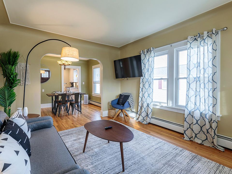 1062 Palmer St, Plymouth, MI 48170 Zillow