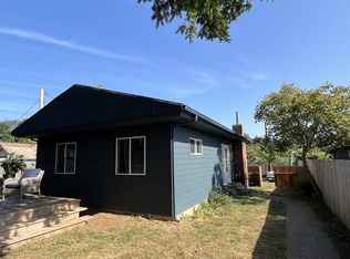 94250 3rd St, Gold Beach, OR 97444