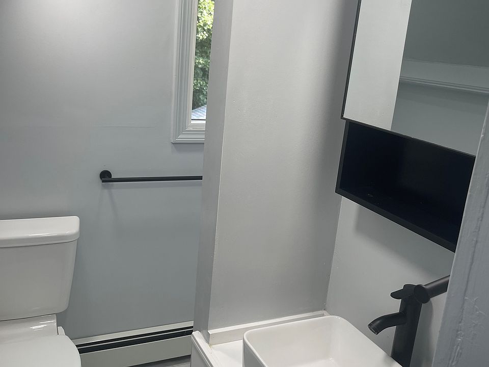1st image of 51 Abby St Floor 2