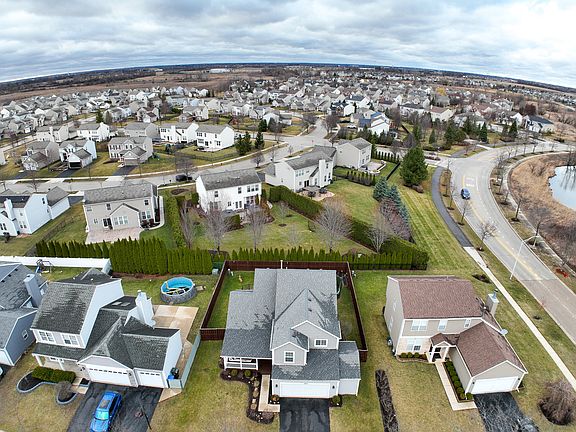3rd image of 2953 Deerpath Ct