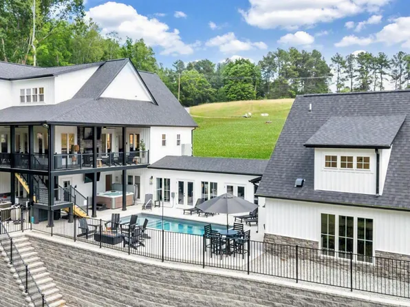 250 Mountain Vista Dr, Penhook, VA 24137
