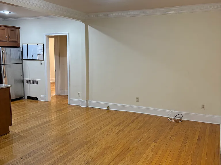 198 Pawling Ave #14 — Photo 5