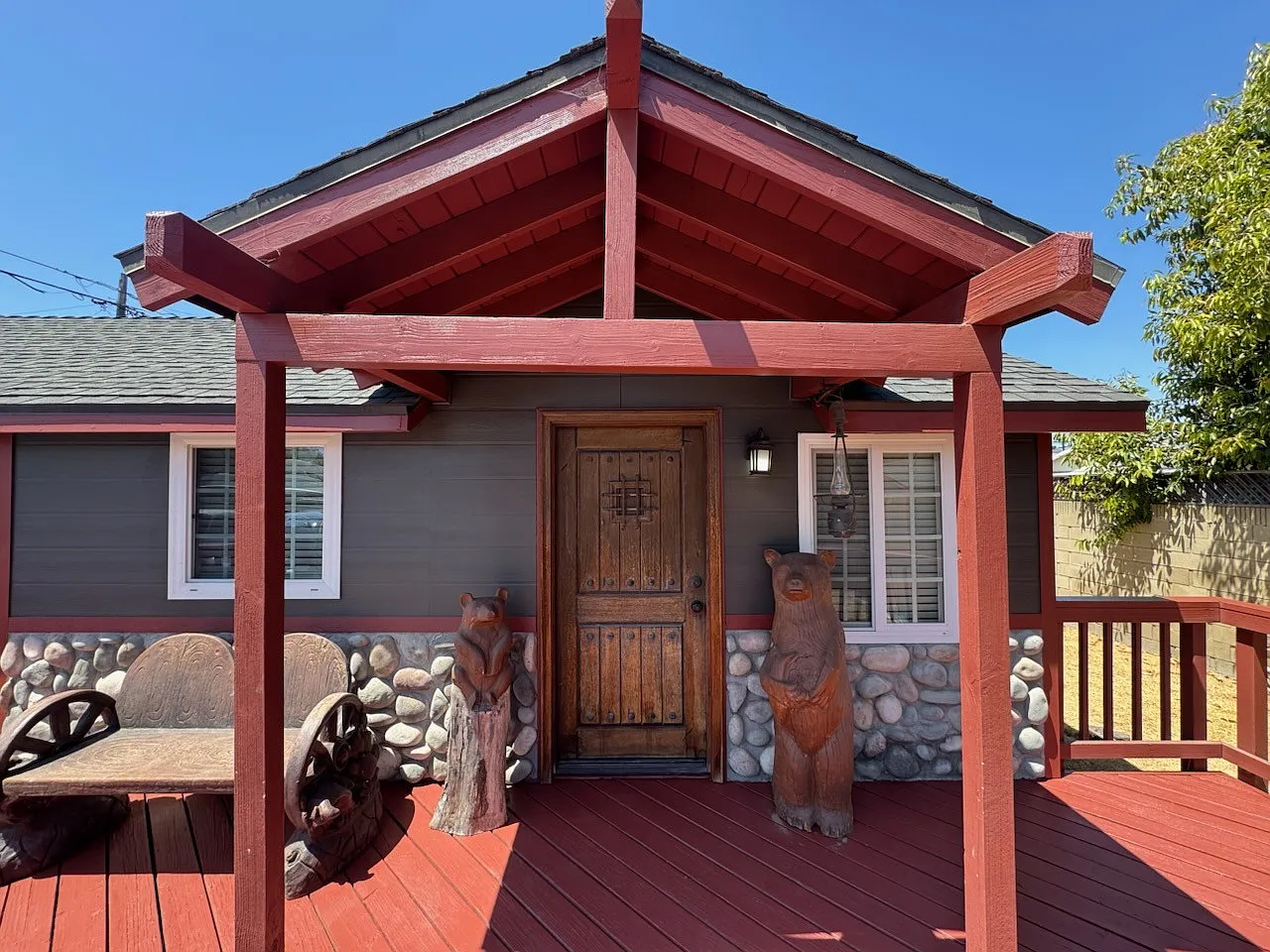 2 bed, 900 sqft, $2,700 — Photo 1
